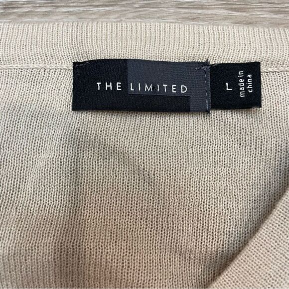 The limited Cream Knit Cardigan with Lace print L - Picture 6 of 8